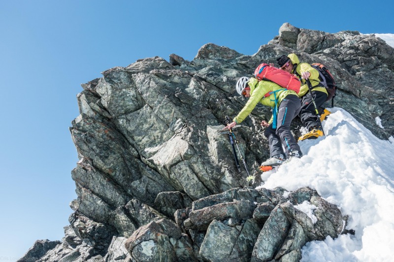 Descending the tricky bit (Ski touring Avers March 2019)