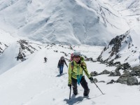 Nearing the summitElmar walking up the ridge to the summit (Ski touring Avers March 2019)