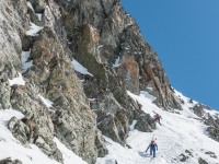 The others continue (Ski touring Avers March 2019)