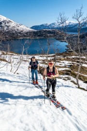 Off to Hatten (Ski Touring Tromso, April 2022)