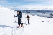 Skiing up Botnfjellet (Ski Touring Tromso, April 2022)