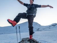 One foot on the summit (Ski Touring Tromso, April 2022)