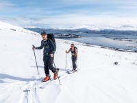 Skiing up Botnfjellet (Ski Touring Tromso, April 2022)