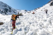 Crossing avalanche debris (Ski touring Weidener Huette March 2022)