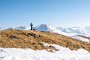 Helga at the summit of Nafingköpfl (Ski touring Weidener Huette March 2022)