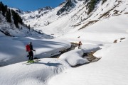 In the riverbed (Ski touring Weidener Huette March 2022)