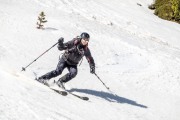 Markus descending (Ski touring Weidener Huette March 2022)