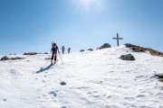 Nearing the summit of Halslspitze (Ski touring Weidener Huette March 2022)
