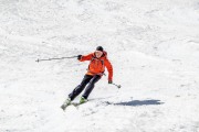 Reinhard turns (Ski touring Weidener Huette March 2022)