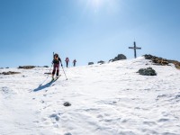 Nearing the summit of Halslspitze (Ski touring Weidener Huette March 2022)