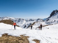 Touring up to a grassy spot (Ski touring Weidener Huette March 2022)