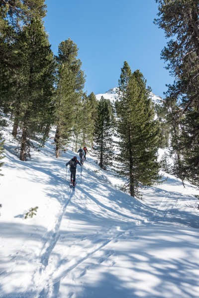 Heading off for a late afternoon tour (Skitouring Kuehtai March 2019)