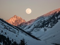 Amazing moon in the evening (Skitouring Kuehtai March 2019)
