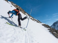 Brendan executing a kick turn (Skitouring Kuehtai March 2019)
