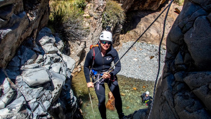 Cris abseiling (Doof trip South Dec 2023)