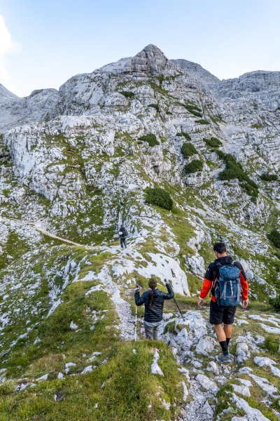 Walking the track towards Razor (Summer Holidays August 2022)