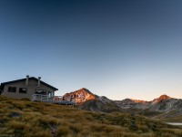 Angelus Hut in the morning (Tramping Angelus Hut May 2021)