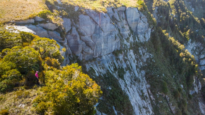 Georgia and cliffs (Garibaldi Tramp 2019)