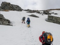 Annu takes the lead (Gillespie Pass Tramp Nov 2021)