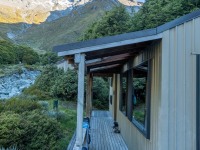Dart Hut (Tramping Rees Rees Dec 2021)