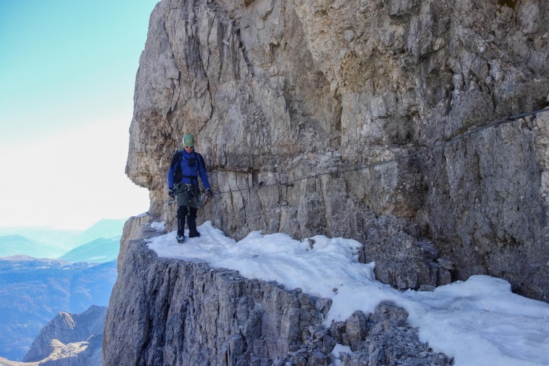 Cris on the pathway (Brenta Dolomites)