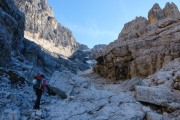 Leonie walking (Brenta Dolomites)