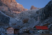 View up to the rocks (Brenta Dolomites 2016)