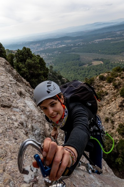 Juls clipping (Via Ferrata Canal de las Damas Nov 2025)
