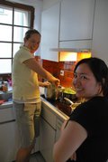 Jane and Bell in the kitchen (Zuerich, Switzerland) resize