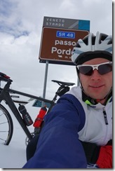 Cris at passo Pordoi (Cycling Dolomites)