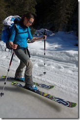 Leonie heads off (Ski touring Potsdamer Hütte)