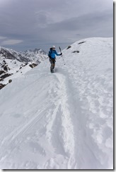 Leonie on the ridge to Wildkopf (Ski touring Potsdamer Hütte)