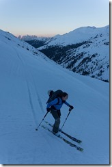 Leonie skiing down (Ski touring Potsdamer Hütte)