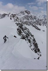 Leonie on the ridge (Ski tour Linker Fernerkogel April 2014)