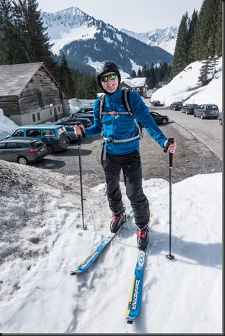 Johannes grinning at the start of the tour (Ski touring Hohe Matona)