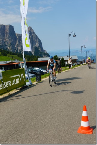 Leonie crossing the finish line (Giro delle Dolomiti 2019)